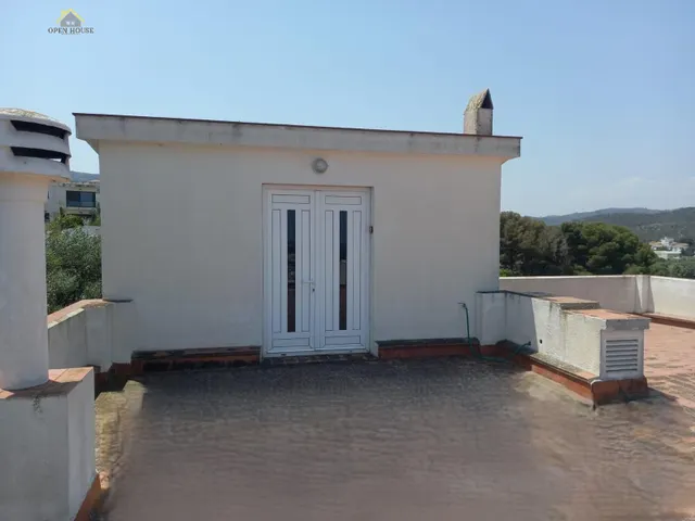 Casa con jardín y vistas en venta en el puerto de Llançà. — 31
