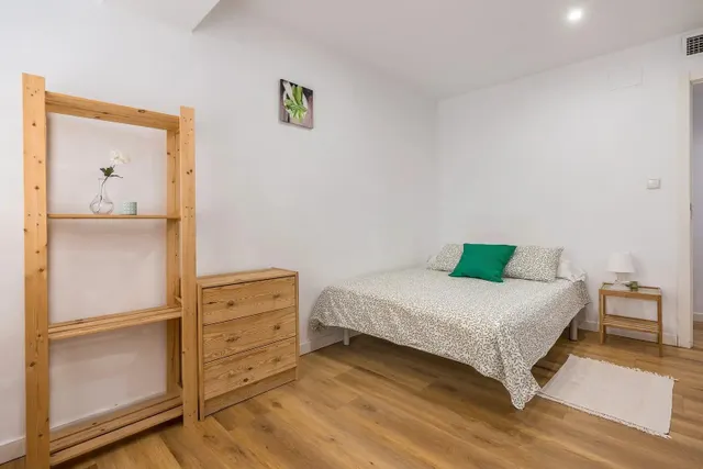 ¡Atención estudiantes! ✨ ¿Buscáis LA HABITACIÓN perfecta para el próximo curso académico en Granada por 400 € al mes/habitación? ¡Tenemos exactamente lo que necesitáis! — 10