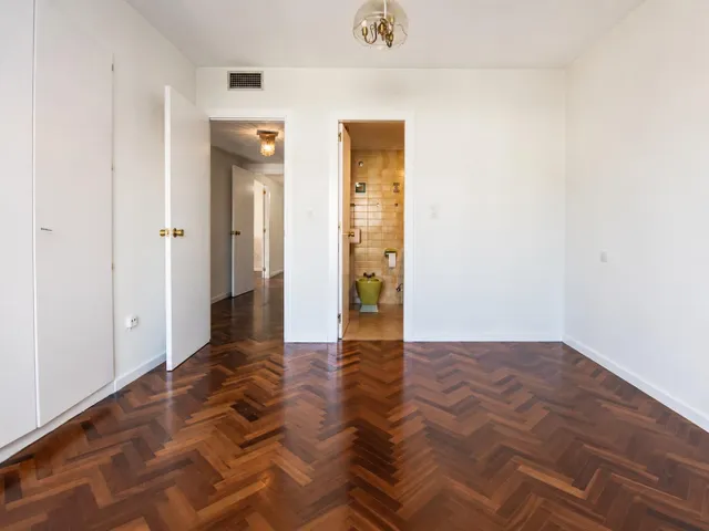 Piso con garaje y trastero en torre en Elviña — 14