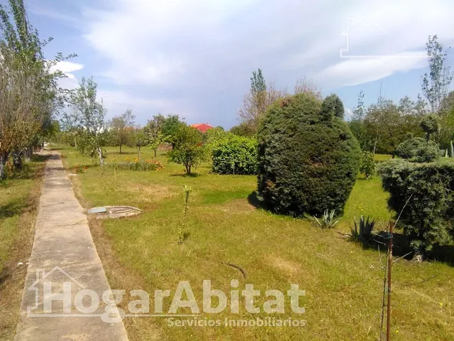 CHALET SEMINUEVO CON PISCINA, TERRAZA Y GARAJE — 35