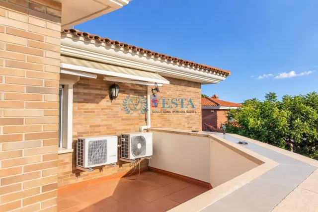 CASA INDEPENDIENTE DE 4 habitaciones — 37