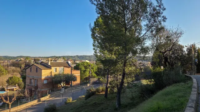 Terreno urbano esquinero en Navarcles | Orientación sureste - foto 2