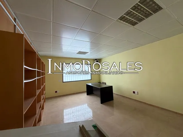 MAGNIFICO LOCAL CON POSIBILIDAD CAMBIO DE USO - foto 4