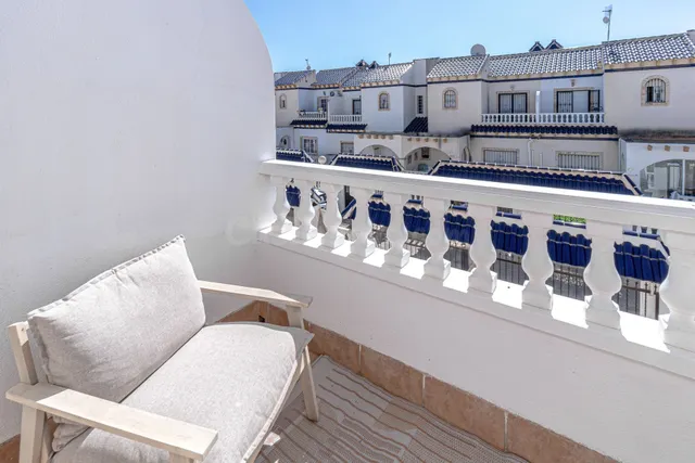 Adosado de 3 dormitorios 2 baños en Orihuela Costa ¡Tu hogar ideal en Las Chismosas! ✨ — 32