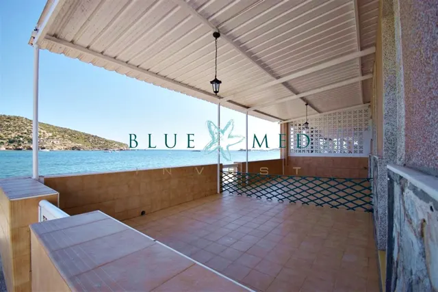 Casa en primera línea de mar. playa de la isla — 32