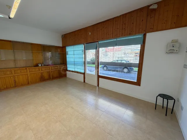 Local comercial en Colindres - foto 5