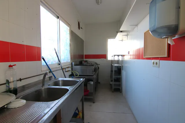 ¡OPORTUNIDAD EN COÍN! LOCAL COMERCIAL CON GRANDES POSIBILIDADES — 13