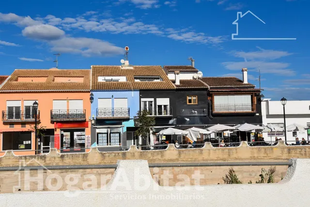 Amplio exterior y luminoso con terraza — 18