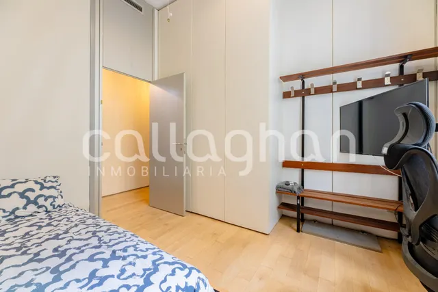 Exclusiva propiedad  frente a la Plaza de la Reina: 178 m2 de puro lujo en Ciutat Vella — 37