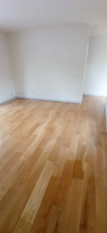 PISO CON TERRAZA EN ALQUILER EDIFICIO ZAIDA EN GRANADA — 11