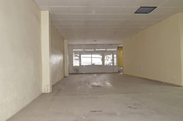 Urbis te ofrece un local comercial en zona San Cristóbal, Salamanca. — 10