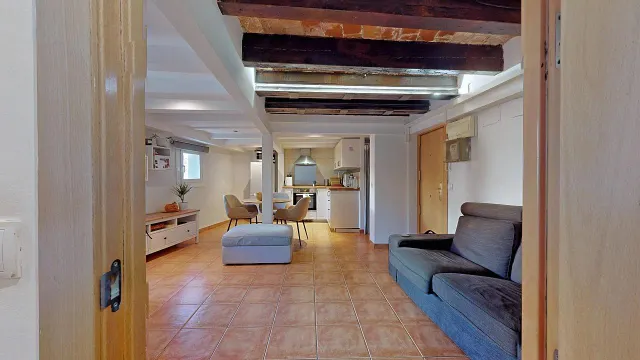 REFORMADO CON ENCANTO EN RAMBLA DEL POBLENOU – 6ª PLANTA SIN ASCENSOR — 35