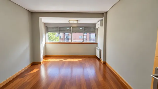 ¡INVERSORES! VENTA DE DOS PISOS UNIDOS A REFORMAR DE 3 DORMITORIOS Y 2 BAÑOS CADA UNO MUY CERCA DEL RETIRO — 26