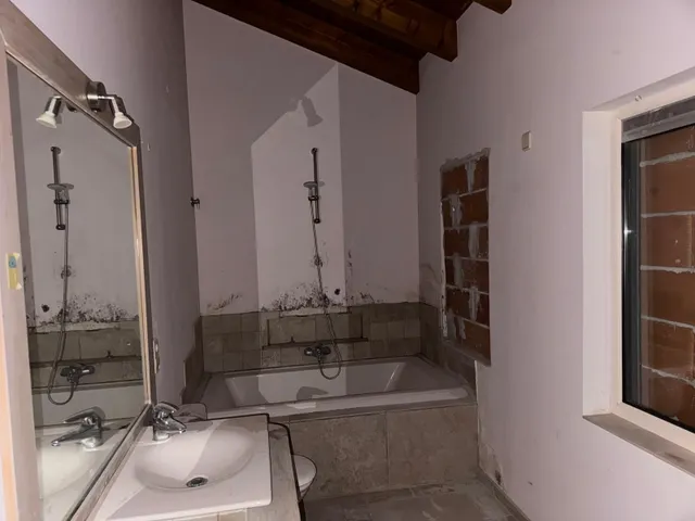 Amplia casa con piscina cubierta en Olivella – Zona Can Surià — 8