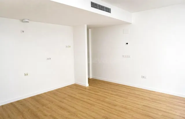 Piso moderno con terraza, piscina en la azotea y garaje al l - foto 4