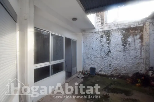 ¡Hazla a tu gusto! Gran casa para reformar con terraza y balcón, cerca del ayuntamiento — 23