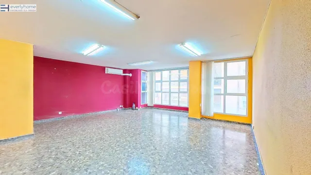 Local comercial 51m² en alquiler - El Grau — 3