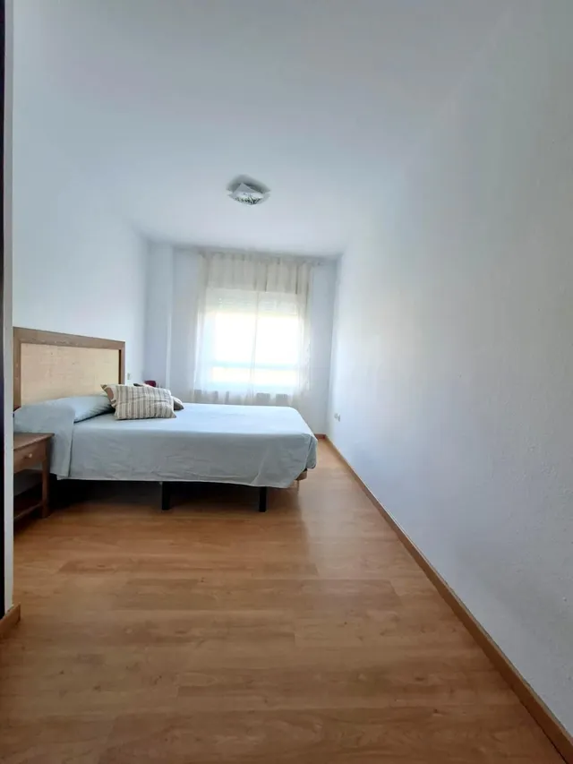 PISO EN CONDES DE BARCELONA DE TRES DORMITORIOS, DOS BAÑOS Y PLAZA DE GARAJE — 13