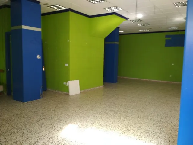 Local comercial — 4