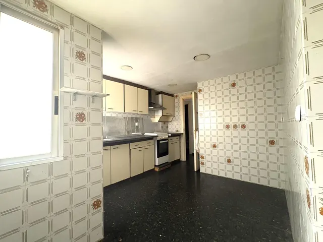 Amplia vivienda de 4 dormitorios con terraza, ascensor y vistas a la Sierra Calderona, en pleno centro de Godella — 30