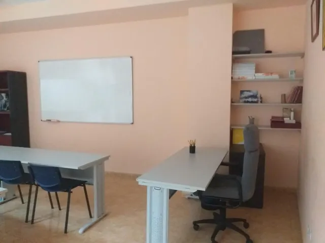 LOCAL ADAPTADO A AULAS ENSEÑANZA — 10