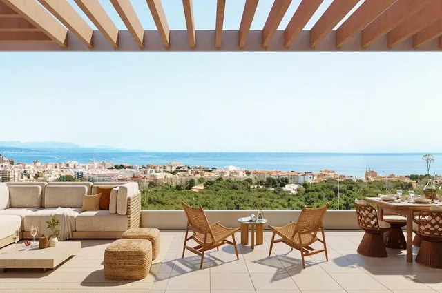Atico con terraza y vistas al mar en El Pinillo - Torremolin