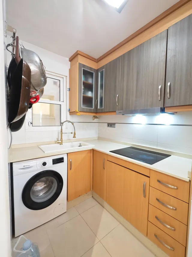 Piso de 2 dormitorios con terraza y ascensor en Torrevieja — 4