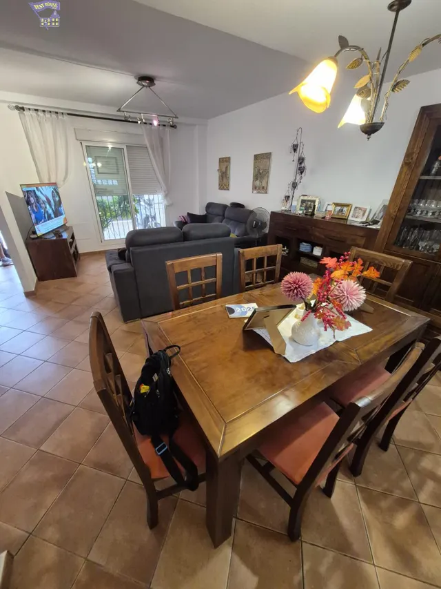 SE VENDE UNIFAMILIAR EN ZONA DEL PORTICHUELO — 7