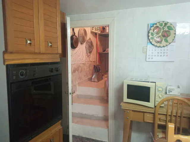 casa amplia de dos plantas con patio en Cehegín — 12