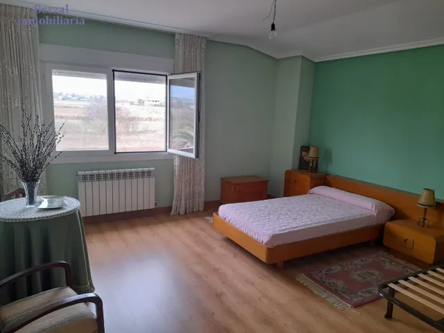 Magnifica casa, con más de dos mil metros de terreno. — 19