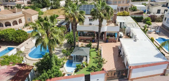 Villa 7 habitaciones 480m² en venta - Centro de la Ciudad Quesada — 8