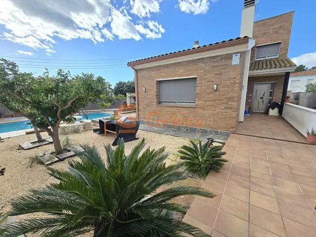 CASA INDEPENDIENTE CON PISCINA PRIVADA EN SEGUR DE CALAFELL - foto 2