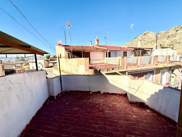 CASA INDEPENDIENTE DE  3 PLANTAS EN ABANILLA — 4