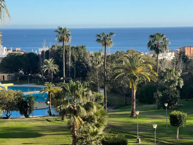 PISO 1 DORMITORIO CON VISTAS EN BENALMADENA — 11