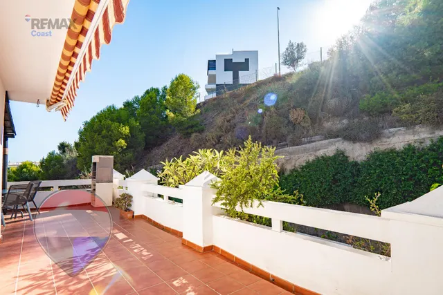ESPECTACULAR TERRAZA EN ESQUINA Y VISTAS AL MAR EN LA ZENAIDA – RINCÓN DE LA VICTORIA — 31