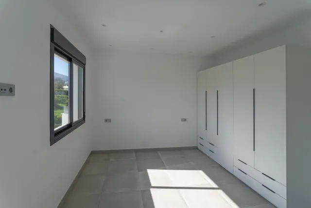 Chalet pareado con garaje, piscina y jardin — 17