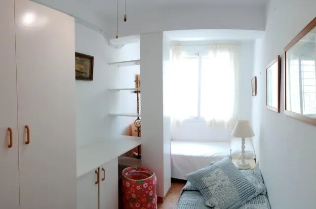 Amplio piso con vistas al mar y 4 dormitorios en 1 Línea playa Levante. — 28