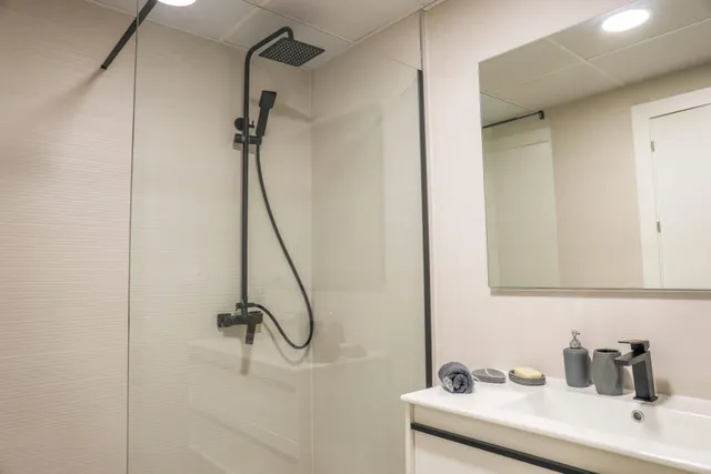 VIVIENDA OBRA NUEVA DE 1 HABITACIÓN CON TERRAZA, GARAJE Y PISCINA EN MODERNO RESIDENCIAL EN DENIA !! — 22