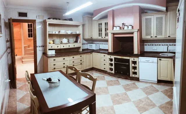 Impresionante chalet en el centro de Benalmadena — 6