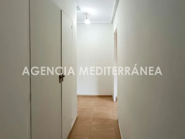 Amplio y luminoso piso en Burjassot, junto al metro — 6