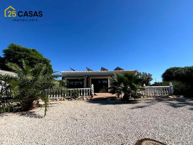 Chalet en Dolores con piscina climatizada, casa de invitados, paneles solares y mucho más — 32