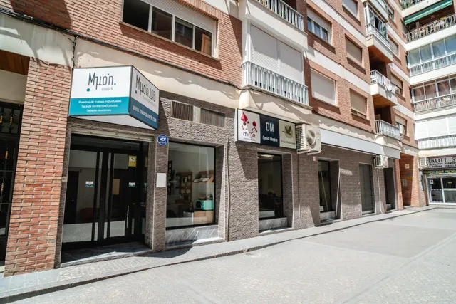 AMPLIO LOCAL EN GRAN CAPITÁN — 19