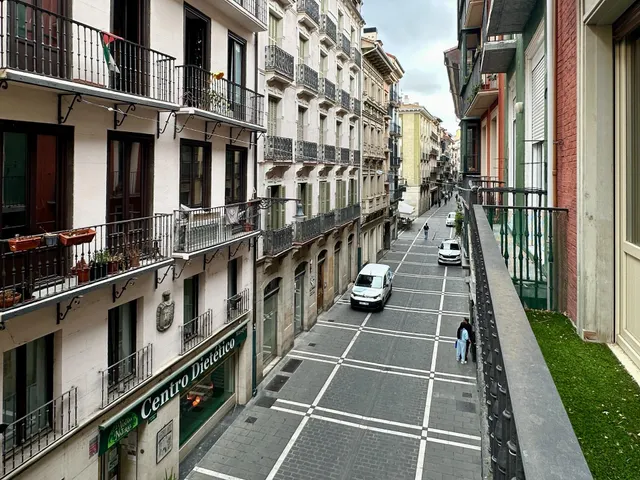 Se vende precioso piso en la calle san antón de Pamplona — 41