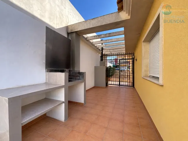 CHALET CON PISCINA EN EL PARETON — 24