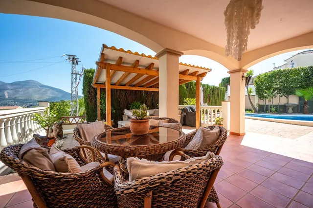 Chalet 3 habitaciones 147m² en venta - South of spain — 34