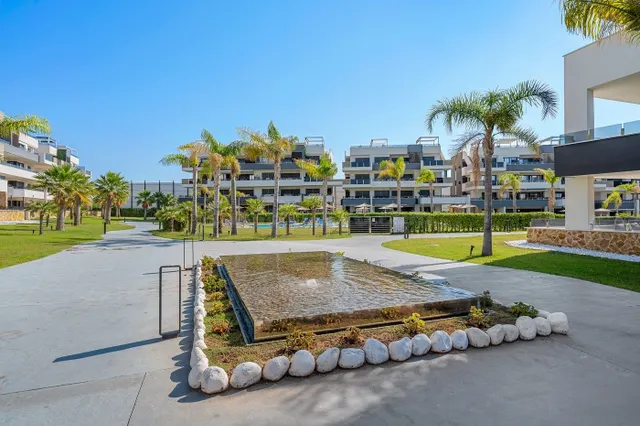 APARTAMENTO DE 2 DORMITORIOS Y 2 BAÑOS EN PUNTA PRIMA (ORIHUELA COSTA) — 27
