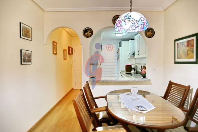 Piso impecable en Las Viñas con piscina comunitaria, terraza acristalada y muy cerca del mar — 12