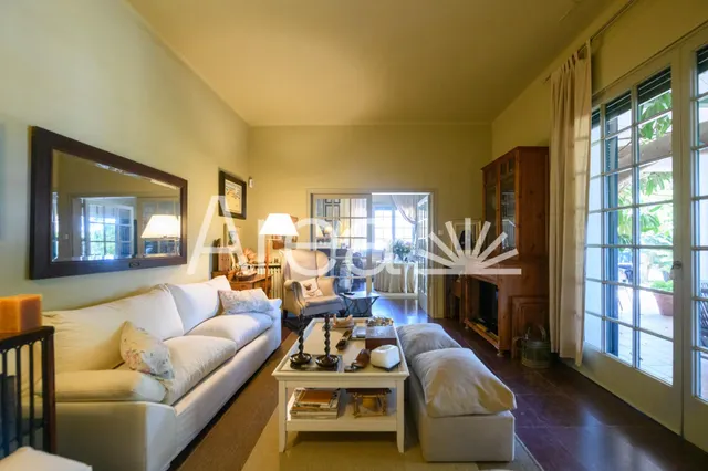 Elegante casa señorial cerca del pueblo y del golf — 7