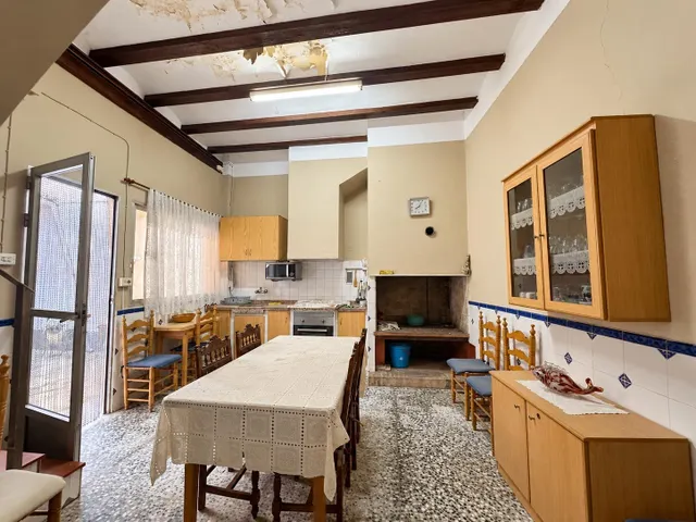 Casa con encanto en Carlet por 120.000 € | vigas de madera originales, patio y andana — 13