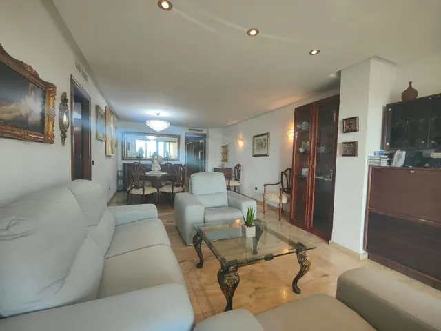 SE VENDE ELEGANTE Y GRAN VIVIENDA FRENTE A PUERTO DEPORTIVO - ALICANTE — 6
